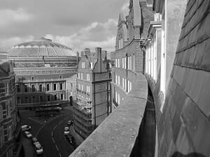 Window cleaning South Kensington