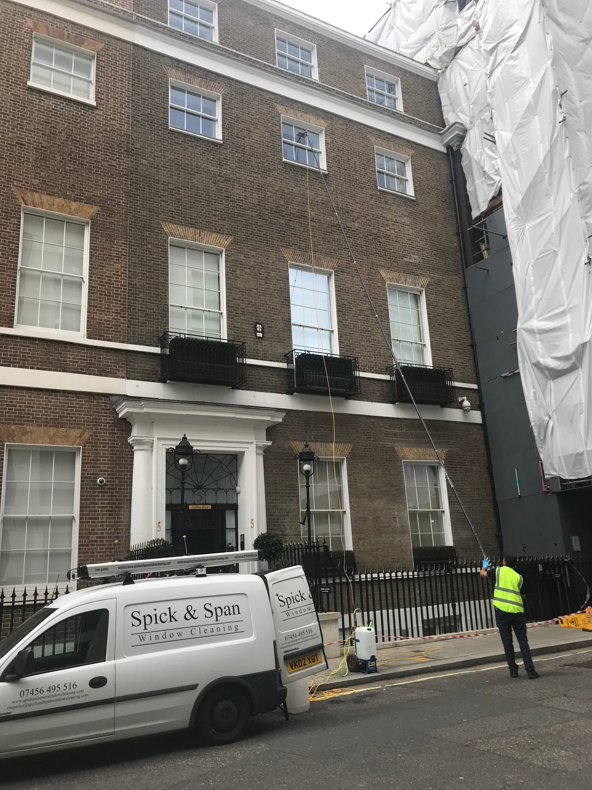 Professional window cleaning in Mayfair, Central London